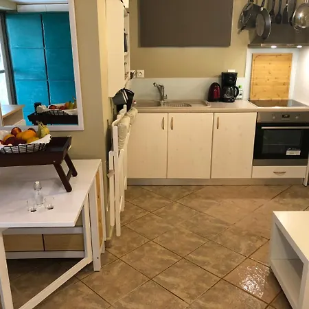Papaduke House Apartment